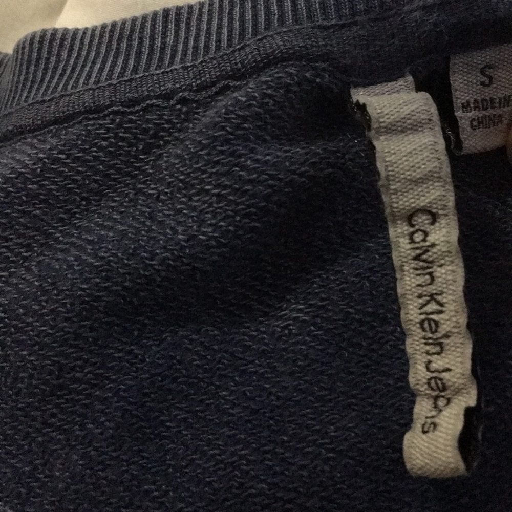 🚫Sold. Calvin Klein woman’s pullover sweatshirt - Picture 7 of 8